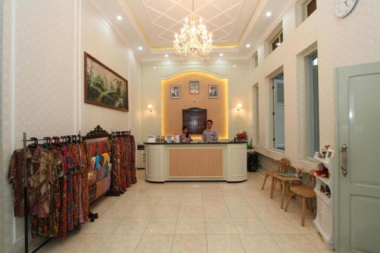 Hotel Besar Пурвокерто Экстерьер фото