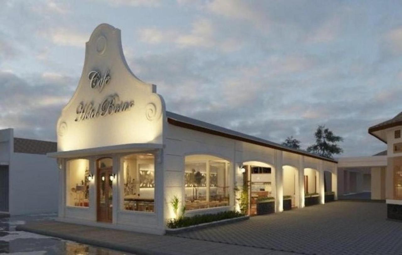 Hotel Besar Пурвокерто Экстерьер фото