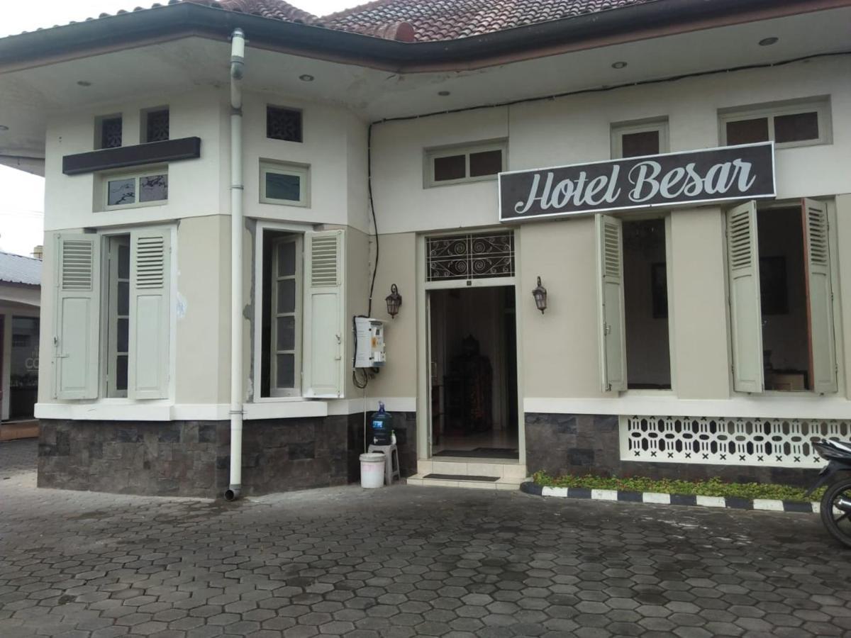 Hotel Besar Пурвокерто Экстерьер фото