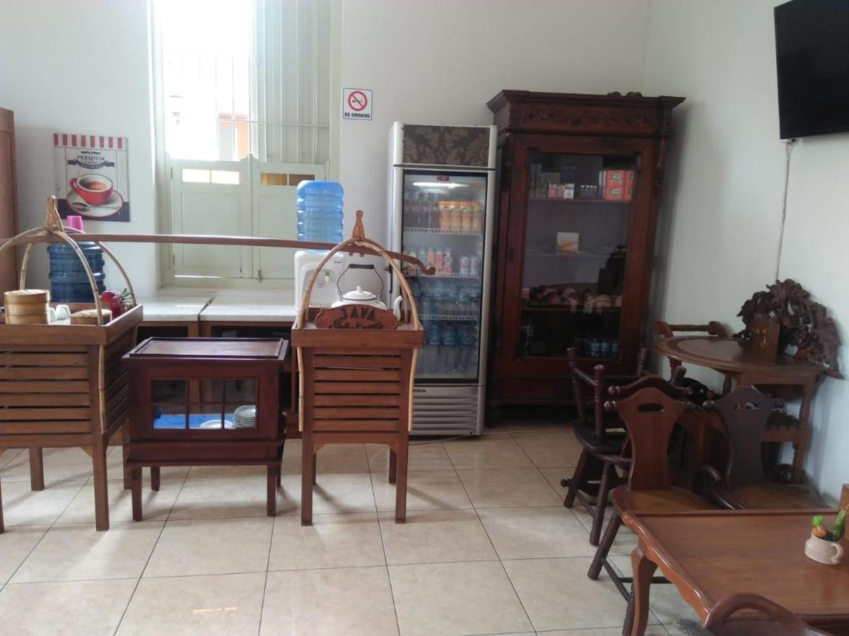 Hotel Besar Пурвокерто Экстерьер фото