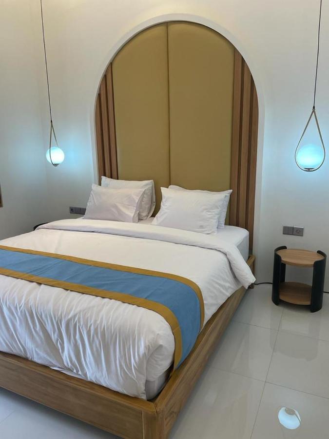 Hotel Besar Пурвокерто Экстерьер фото